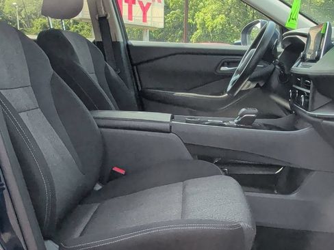 Used 2024 Nissan Rogue SV AWD/4WD image 18