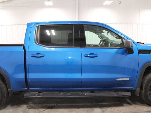 Used 2023 GMC Sierra 1500 Elevation w/ LPO, Elevation Black Package image 11