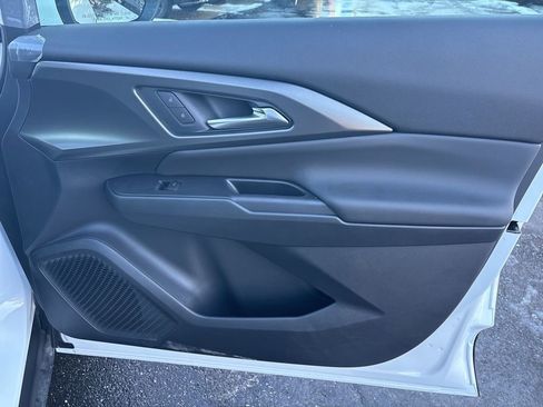 New 2026 Chevrolet Equinox EV LT image 24