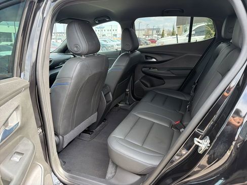 Used 2024 Buick Envista Sport Touring image 9