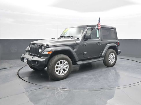 Used 2023 Jeep Wrangler Sport AWD/4WD image 4