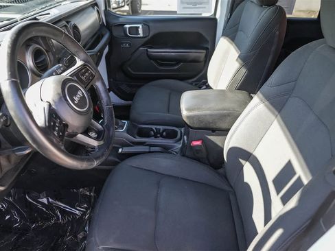 Used 2018 Jeep Wrangler Unlimited Sport S image 14
