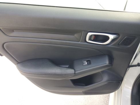 Used 2023 Honda Civic Sport image 17