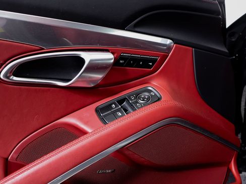 Certified 2024 Porsche 718 Cayman RWD image 21