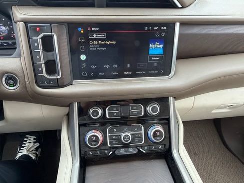 Used 2022 GMC Yukon Denali w/ Max Trailering Package AWD/4WD image 24