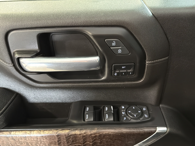 Used 2022 GMC Sierra 2500 Denali AWD/4WD image 36