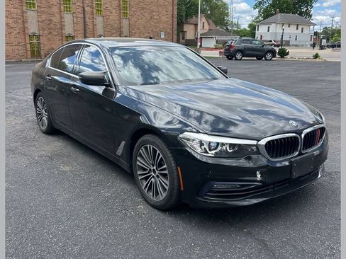 Used 2018 BMW 530e xDrive AWD/4WD image 1