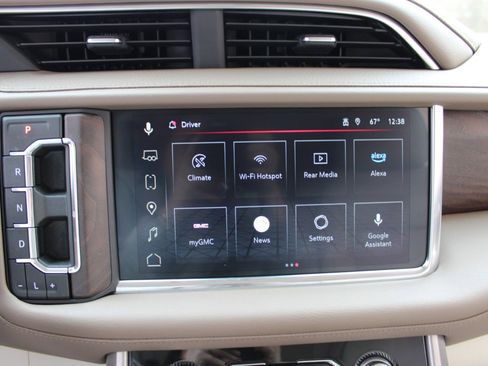Used 2023 GMC Yukon Denali image 35