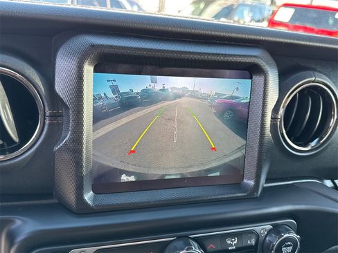 Used 2021 Jeep Wrangler Unlimited Sahara image 28