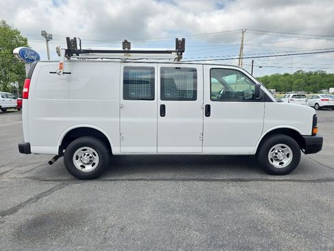Used 2015 Chevrolet Express 2500 RWD image 5
