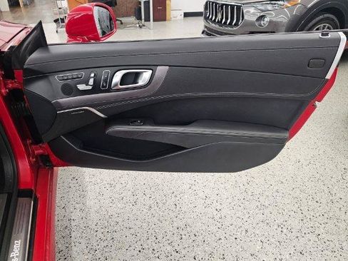 Used 2013 Mercedes-Benz SL 550 image 36