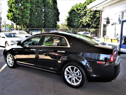 Used 2009 Chevrolet Malibu LTZ w/ Rear Power Package image 10