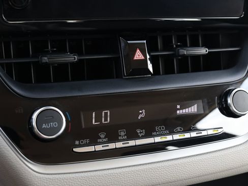 Used 2024 Toyota Corolla LE FWD image 19