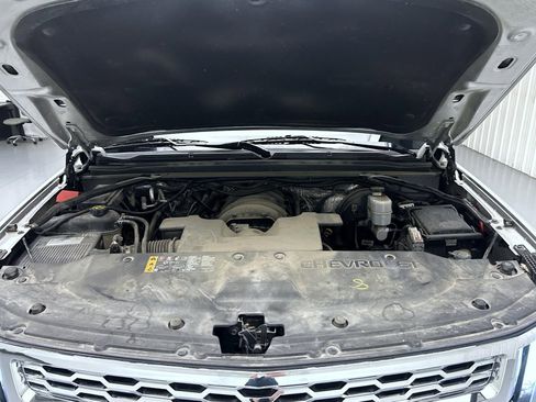 Used 2018 Chevrolet Suburban LT image 26