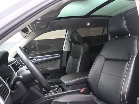 Used 2022 Volkswagen Atlas SEL R-Line AWD/4WD image 8