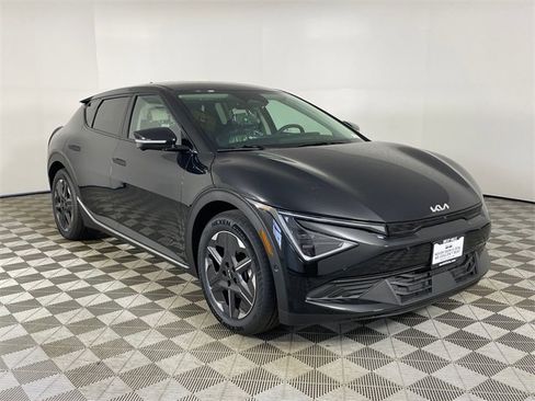 New 2025 Kia EV6 Light w/ Light LR Technology Package image 7