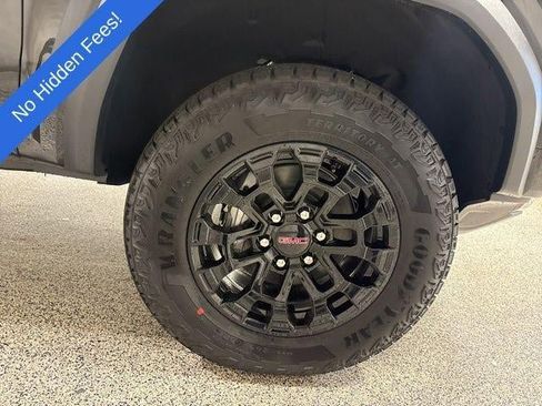 New 2026 GMC Canyon Elevation w/ Convenience Package image 16