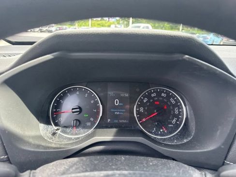 Used 2019 Toyota RAV4 XLE w/ Convenience Package FWD image 13