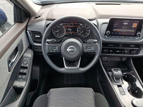 Used 2023 Nissan Rogue SV AWD/4WD image 11