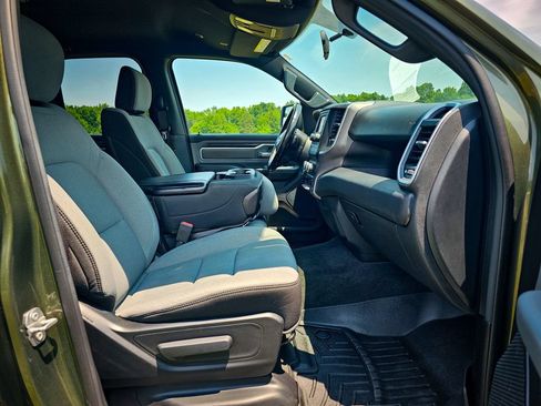 Used 2021 RAM 1500 Big Horn AWD/4WD image 35