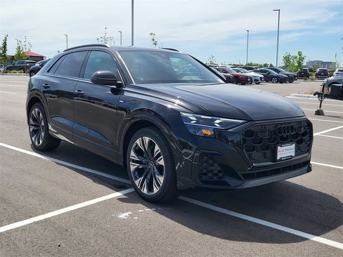 New 2025 Audi Q8 Prestige w/ Prestige Package image 4