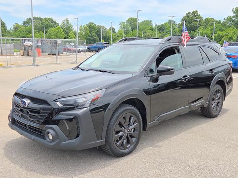 Used 2023 Subaru Outback Onyx Edition AWD/4WD image 7
