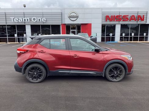 Used 2020 Nissan Kicks SR FWD image 23