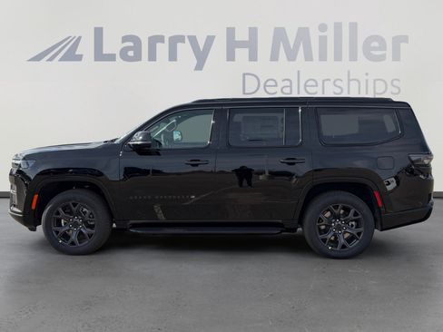 New 2026 Jeep Grand Wagoneer Limited w/ 8-Passenger Seating Package AWD/4WD image 3