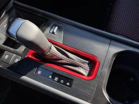 New 2026 Nissan Kicks SR w/ Cold Weather Package image 25