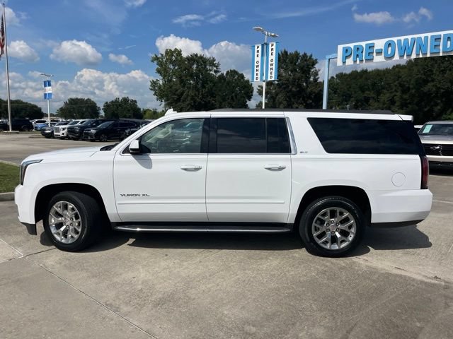 Used 2020 GMC Yukon XL SLT w/ Open Road Package RWD image 3