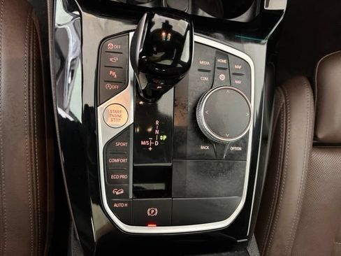 Used 2023 BMW X4 xDrive30i w/ M Sport Package AWD/4WD image 17