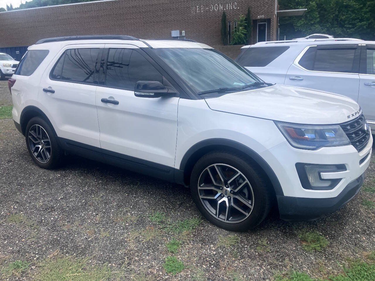 Used 2016 Ford Explorer Sport w/ Equipment Group 401A AWD/4WD image 1