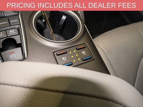 Used 2022 Toyota Camry XLE w/ Navigation Upgrade Package FWD image 16