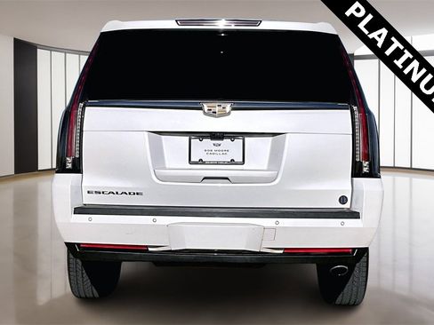 Used 2019 Cadillac Escalade ESV Platinum image 4