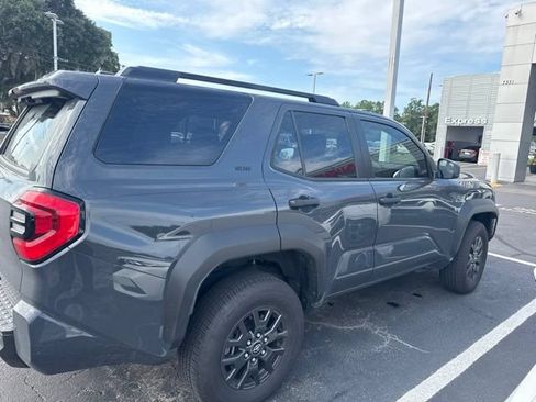 Used 2026 Toyota 4Runner SR5 AWD/4WD image 9