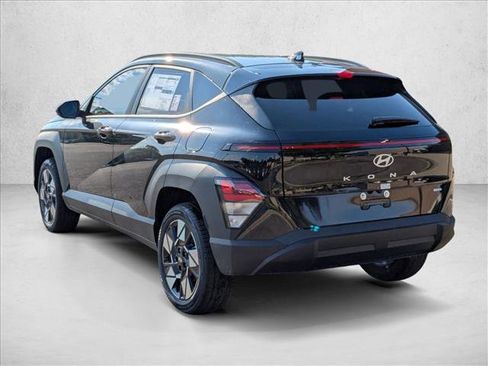 Used 2025 Hyundai Kona SEL AWD/4WD image 9