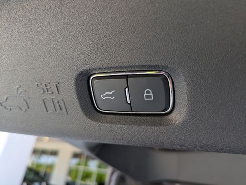 Certified 2025 Ford Expedition Max Platinum AWD/4WD image 15