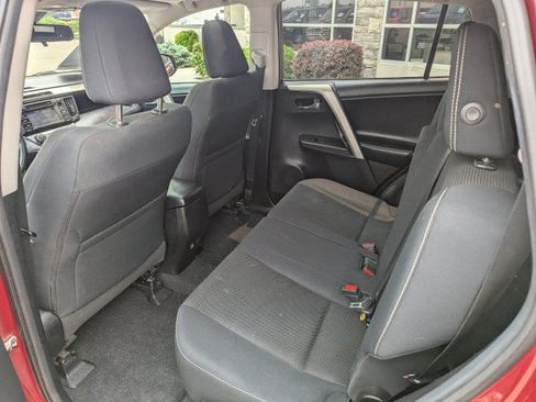 Used 2018 Toyota RAV4 XLE w/ Plus Extra Value Package AWD/4WD image 22