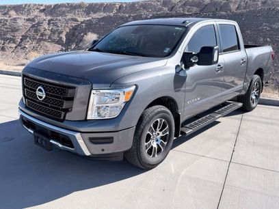 Used 2021 Nissan Titan SV w/ SV Convenience Package