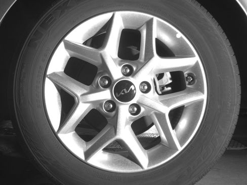 Used 2025 Kia Soul LX w/ LX Technology Package FWD image 21