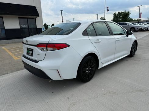 Used 2023 Toyota Corolla LE FWD image 15