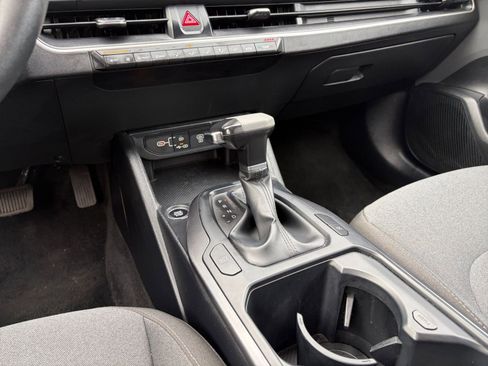 Used 2025 Kia K4 LXS image 40