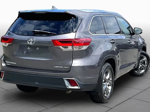 Used 2017 Toyota Highlander Limited Platinum w/ Carpet Mat Package AWD/4WD image 13