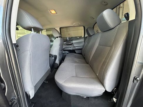 Used 2020 Toyota Tacoma SR w/ SR Convenience Package RWD image 31