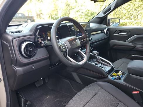 Used 2024 Chevrolet Colorado Z71 image 20