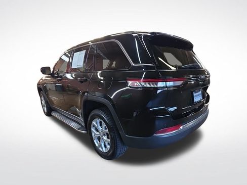 Used 2023 Jeep Grand Cherokee Limited RWD image 5
