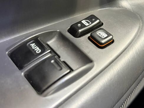 Used 2002 Toyota Solara SE FWD image 24