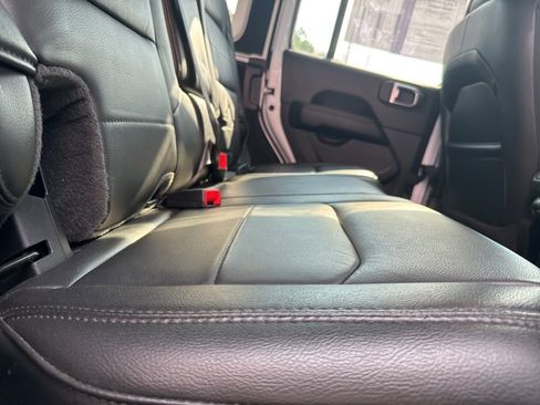 Used 2023 Jeep Wrangler Altitude image 62