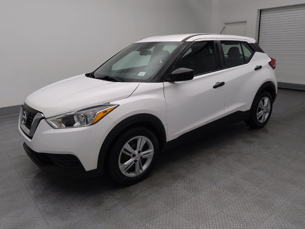 Used 2020 Nissan Kicks S FWD image 2