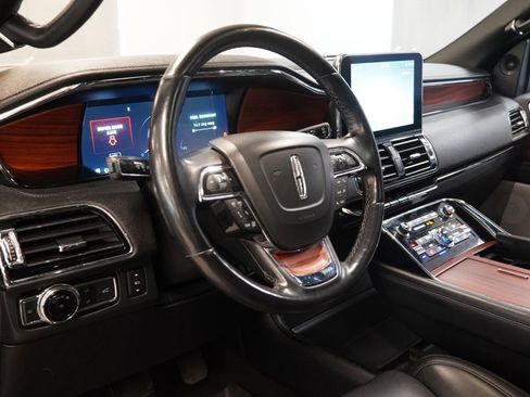Used 2020 Lincoln Navigator L Reserve w/ Luxury Package AWD/4WD image 7